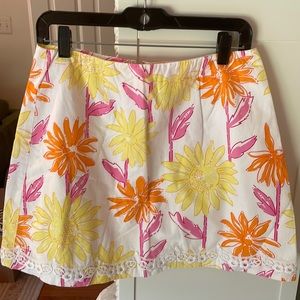Lilly Pulitzer flower printed skirt with white lace size 10